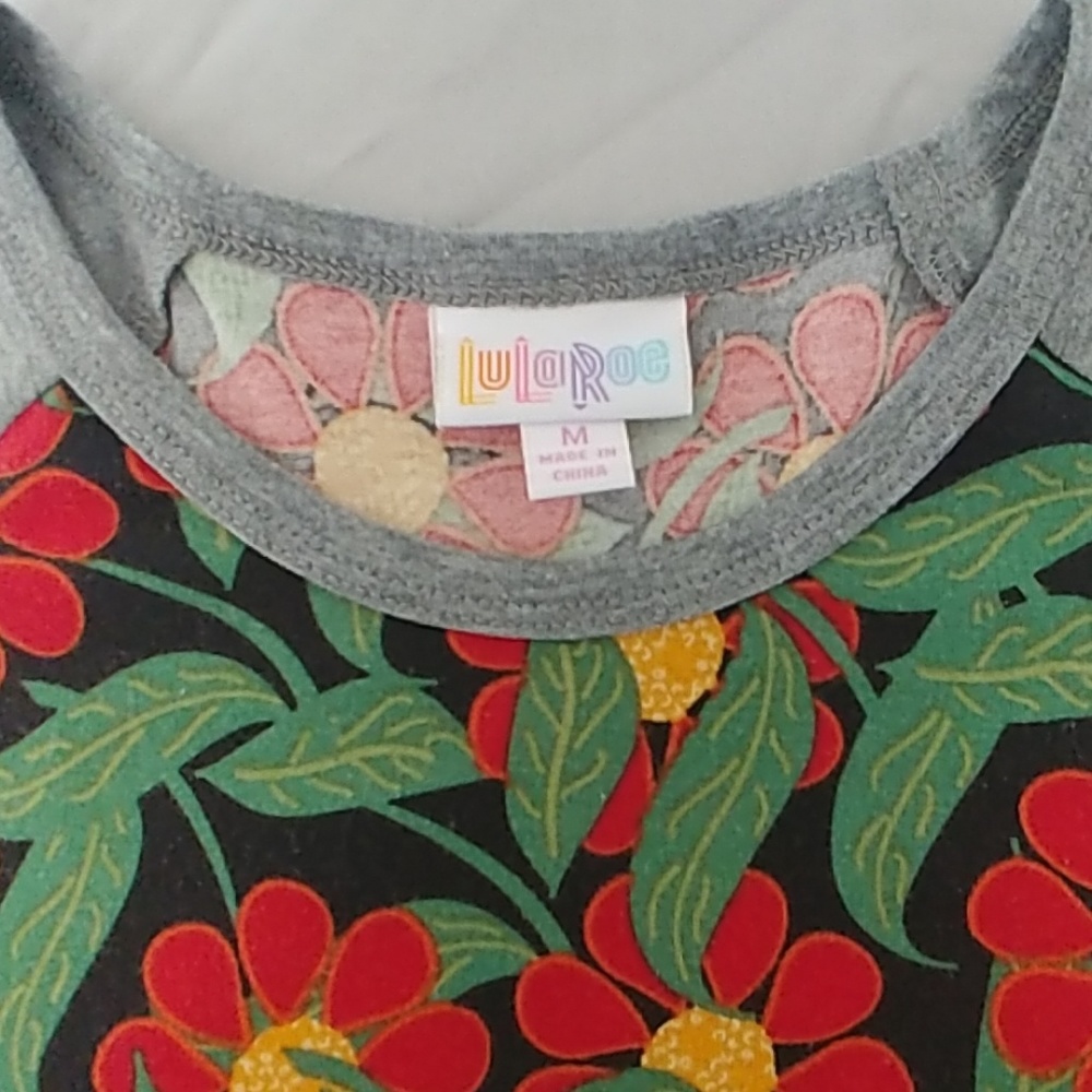 LulaRoe Randy Size Medium - Picture 2 of 3